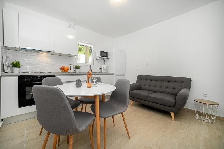 Sunshine Apartment Sovlje Tribalj 外观 照片